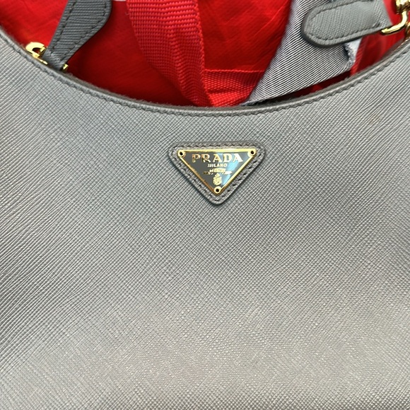 Prada Re-Edition 2005 Saffiano leather bag, grey - Picture 3 of 15
